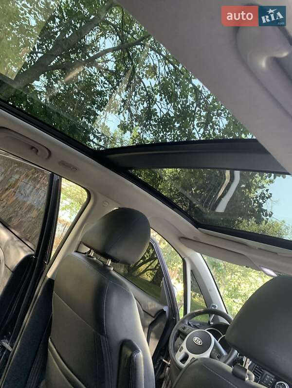 Микровэн Kia Venga 2010 в Николаеве