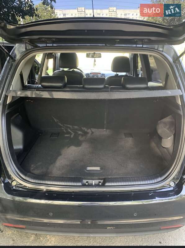 Микровэн Kia Venga 2010 в Николаеве