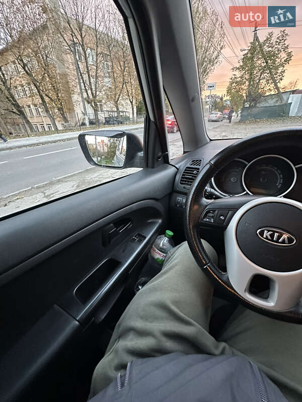 Микровэн Kia Venga 2011 в Львове