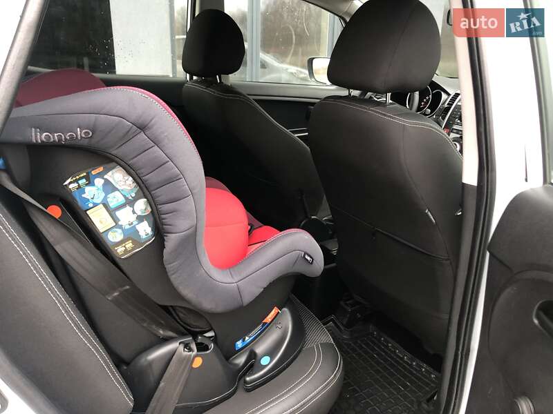 Микровэн Kia Venga 2012 в Львове