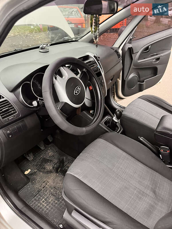 Микровэн Kia Venga 2011 в Борисполе