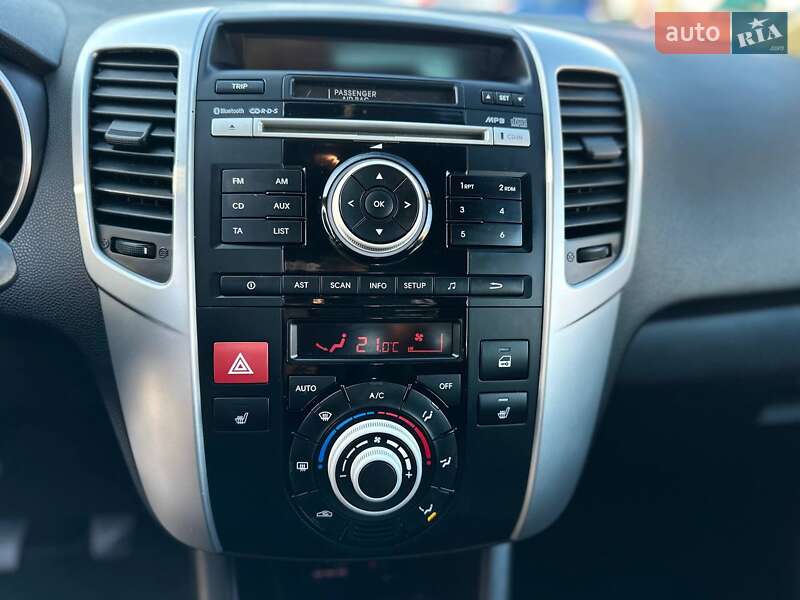 Микровэн Kia Venga 2010 в Киеве