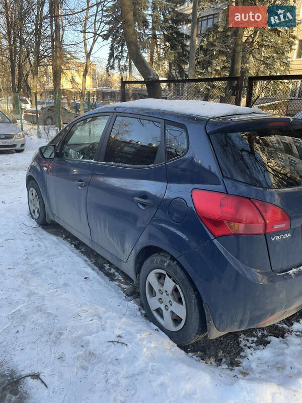 Микровэн Kia Venga 2012 в Киеве