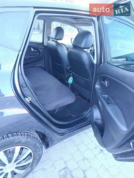 Микровэн Kia Venga 2010 в Львове