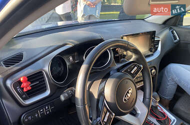 Хэтчбек Kia XCeed 2020 в 