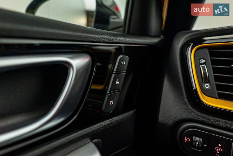 Хэтчбек Kia XCeed 2020 в Киеве