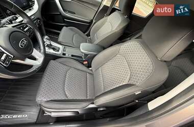 Хэтчбек Kia XCeed 2020 в 