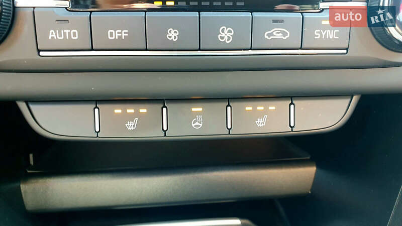 Хетчбек Kia XCeed 2020 в Дніпрі фото 23 Хетчбек Kia XCeed 2020 в Дніпрі