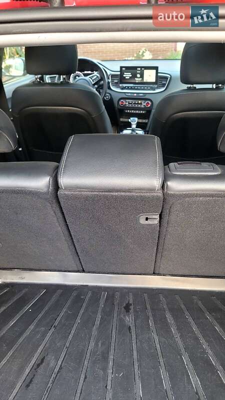 Хэтчбек Kia XCeed 2020 в Раздельной