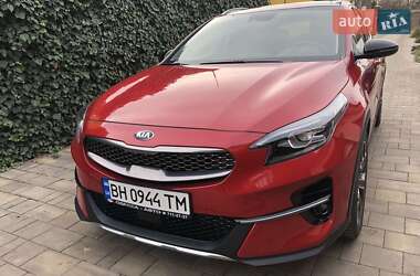 Хэтчбек Kia XCeed 2020 в Раздельной