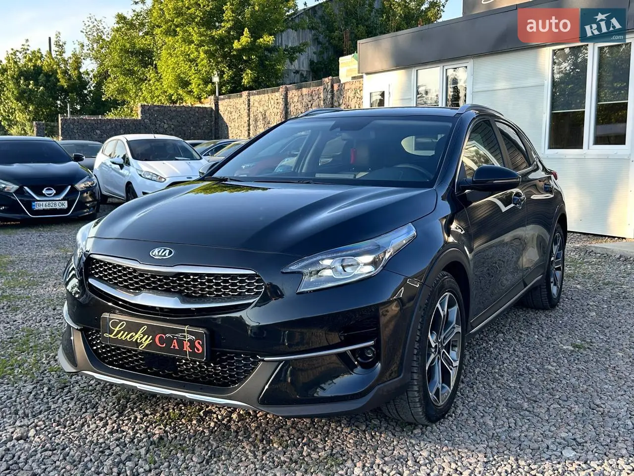 Автомобіль у відмінному технічному та візуальному стані. Повністю обслужений і не потребує вкладень. Пройдено планове технічне обслуговування із заміною всіх необхідних рідин. Оригінальний пробіг. Надійний 1,4 двигун з відмінною динамікою та невеликою витратою палива. Гарна комплектація. Чистий та доглянутий комбінований салон у відмінному стані, монітор, камера заднього виду, передній та задній парктронік, функція утримання смуги, двох зонний клімат контроль та безліч додаткових опцій для комфортної їзди.
Додаткова інформація за телефоном.
Можливий розрахунок у USDT.