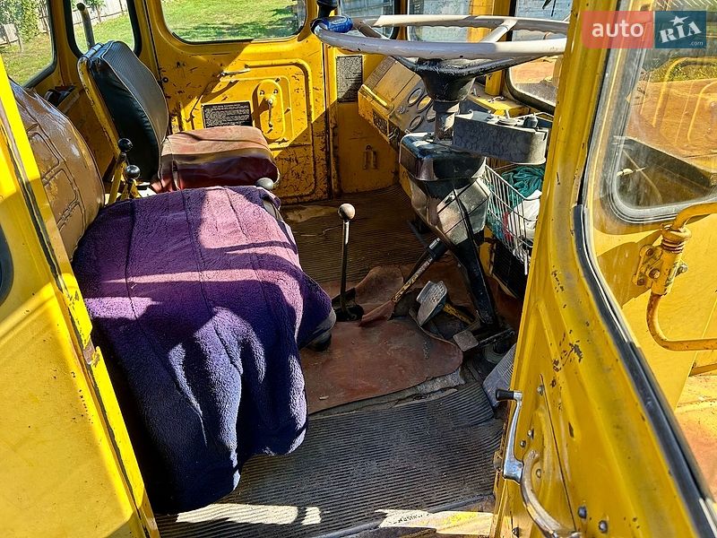 Фронтальні навантажувачі Кіровець К 701 1991 в Полтаві