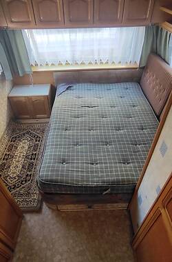 Прицеп дача Knaus AZUR 1994 в 