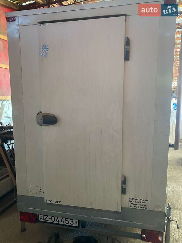 Рефрижератор Knott KF 2016 в Ужгороді