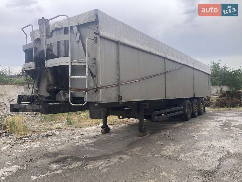 Самосвал полуприцеп Kogel AG 2005 в 