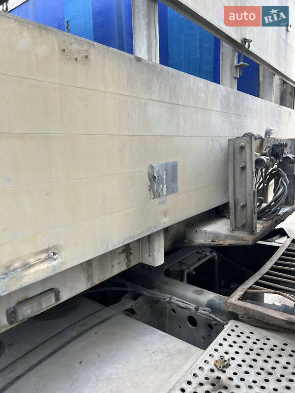 Для перевозки животных - полуприцеп Kogel AVE 2008 в Теофиполе