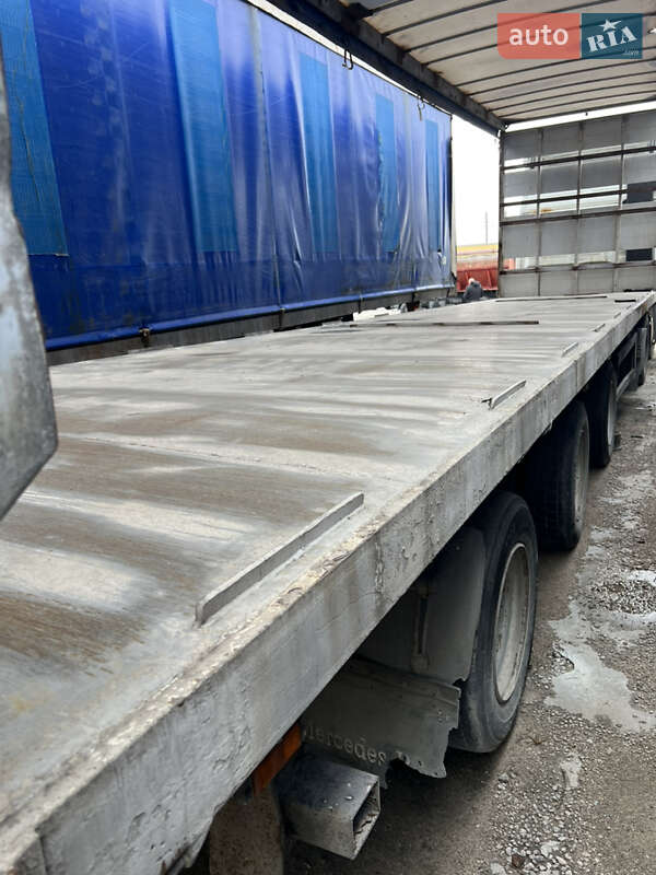 Для перевозки животных - полуприцеп Kogel AVE 2008 в Теофиполе