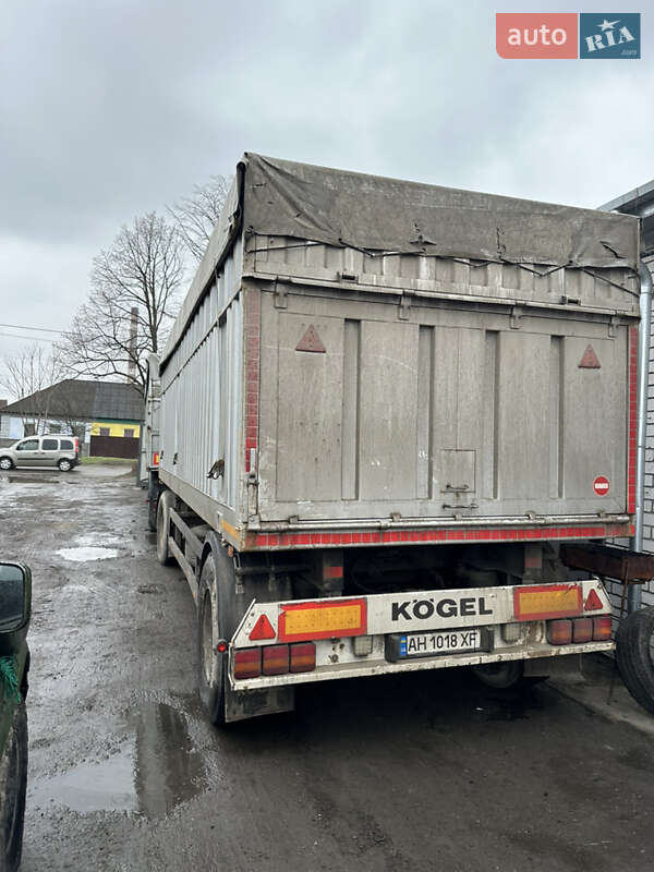 Контейнеровоз Kogel AWE 2001 в Дніпрі