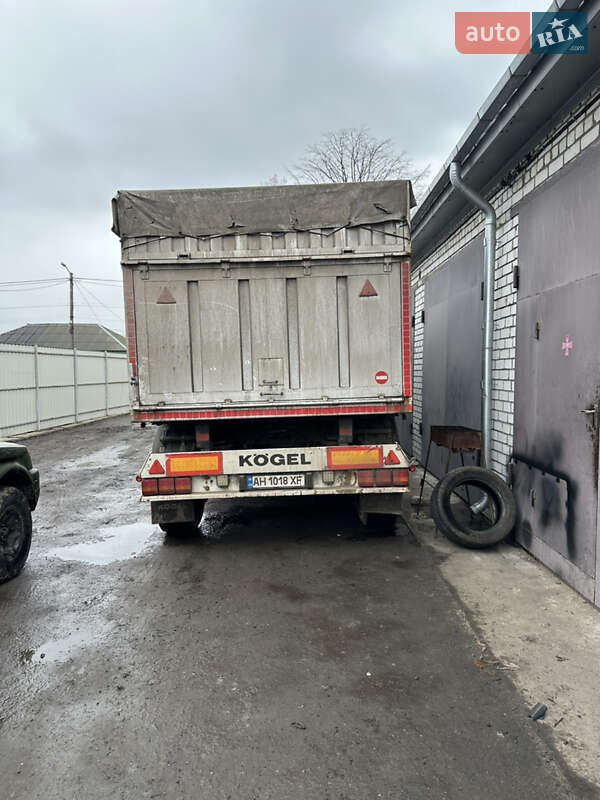 Контейнеровоз Kogel AWE 2001 в Дніпрі