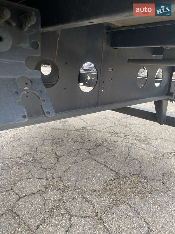 Тентований борт (штора) - напівпричіп Kogel SAF 2015 в Луцьку