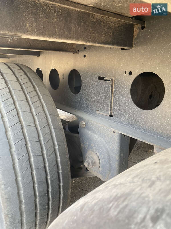 Тентований борт (штора) - напівпричіп Kogel SAF 2015 в Луцьку