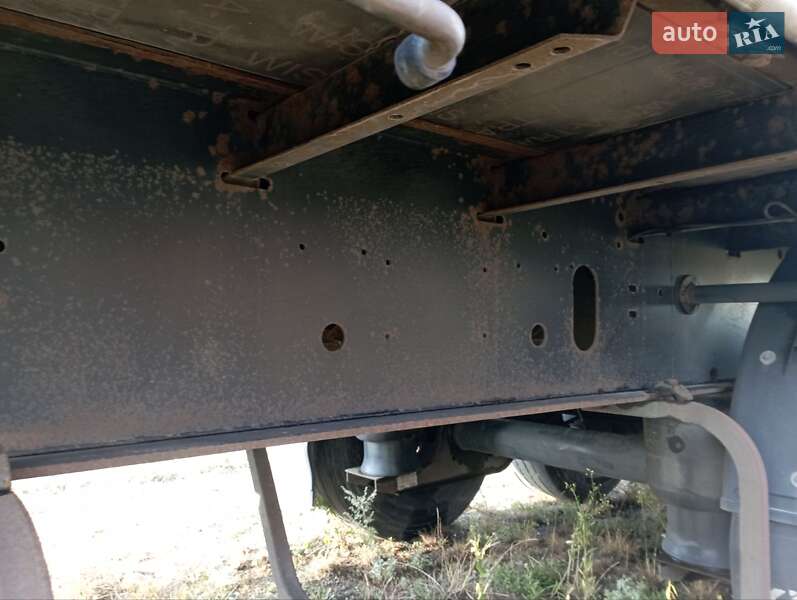 Тентований борт (штора) - напівпричіп Kogel SAF 2011 в Чорткові