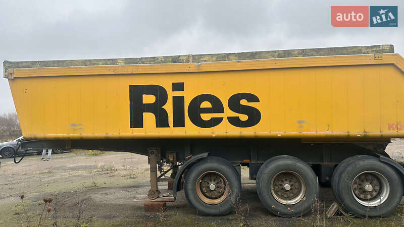 Самоскид напівпричіп Kogel SKMP 1992 в Любомлі