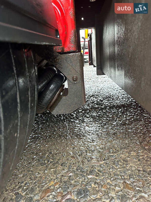 Бортовий напівпричіп Kogel SN 24 2012 в Іршаві