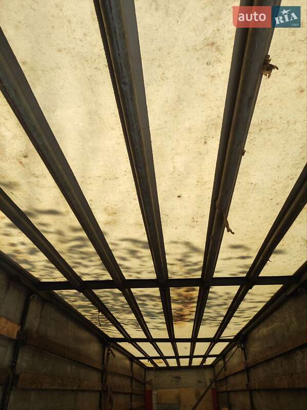 Тентований борт (штора) - напівпричіп Kogel SN 24 2002 в Житомирі