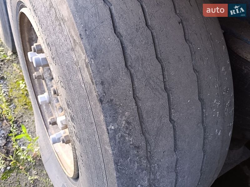 Бортовой полуприцеп Kogel SN 2004 в Житомире
