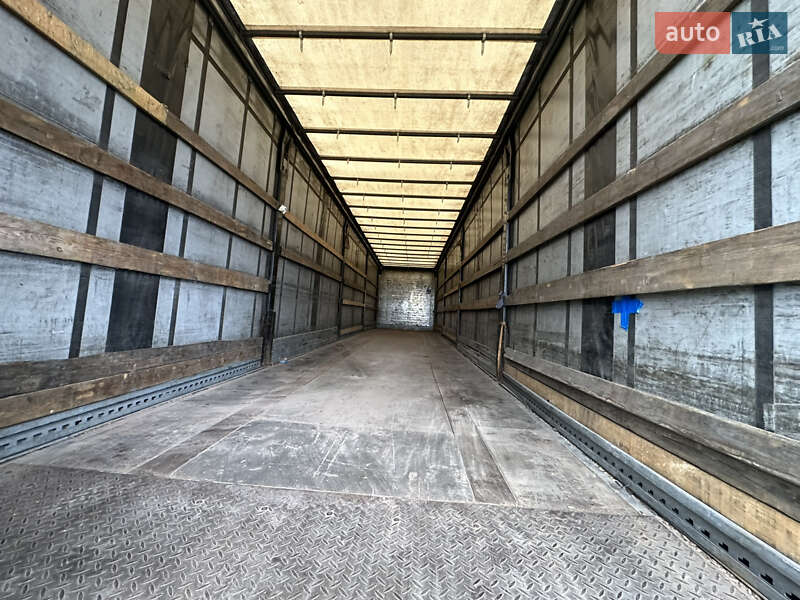 Тентованный борт (штора) - полуприцеп Kogel SNCO 24 2002 в Ровно