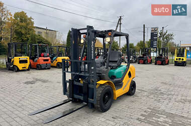 Вилочный погрузчик Komatsu FD 2008 в 