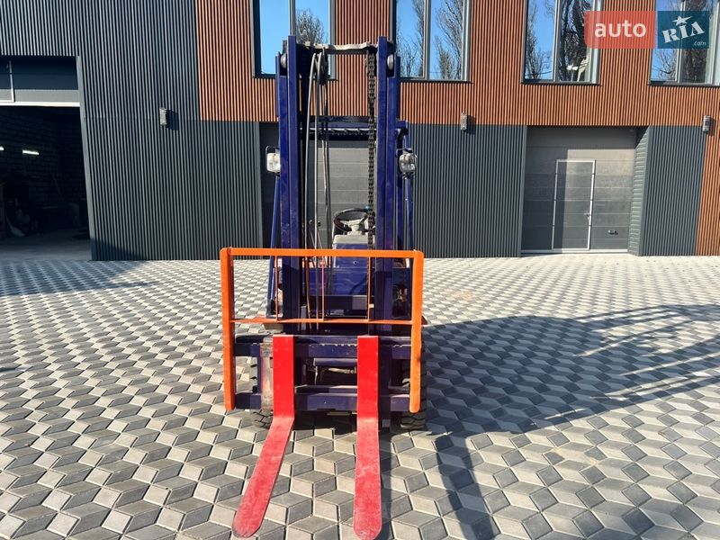 Вилочный погрузчик Komatsu FD 2005 в Полтаве фото 4 Вилочный погрузчик Komatsu FD 2005 в Полтаве