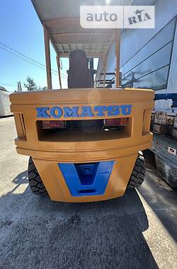 Вилочний навантажувач Komatsu FG 1992 в Луцьку