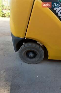 Вилочный погрузчик Komatsu FG 2003 в 