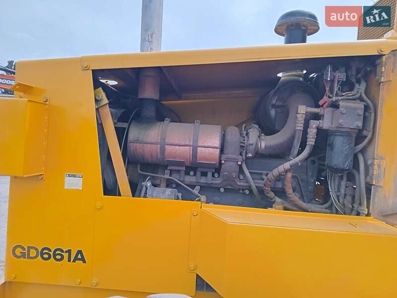 Автогрейдер Komatsu GD 2007 в Кривом Роге