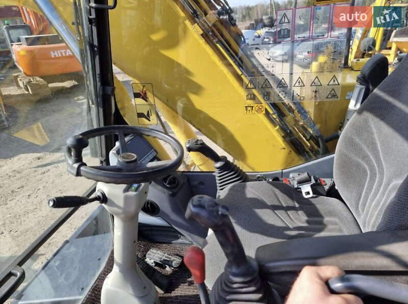Колесный экскаватор Komatsu PC 160 2016 в Одессе
