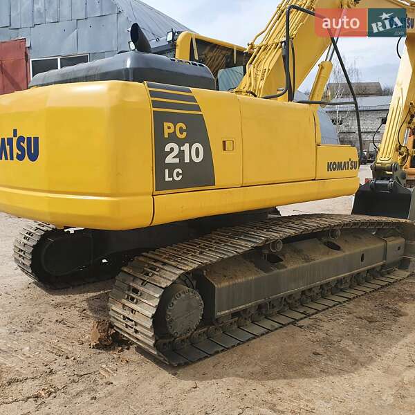 Гусеничный экскаватор Komatsu PC 210 2006 в Виннице