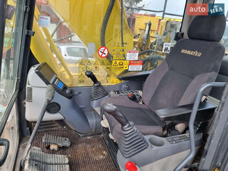 Гусеничный экскаватор Komatsu PC 210 2018 в Одессе