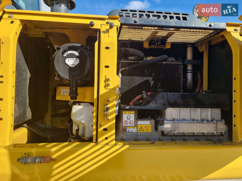 Гусеничный экскаватор Komatsu PC 210 2015 в Одессе