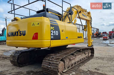 Гусеничный экскаватор Komatsu PC 210 2015 в 