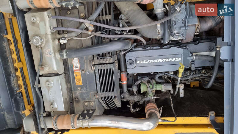 Гусеничный экскаватор Komatsu PC 210 2016 в Одессе