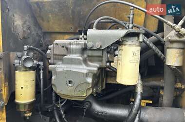 Гусеничный экскаватор Komatsu PC 240NLC-8 2006 в 