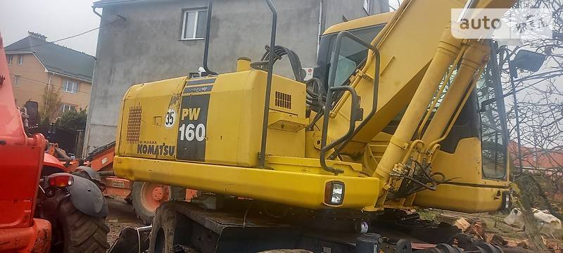 Колесный экскаватор Komatsu PW 2006 в Ужгороде