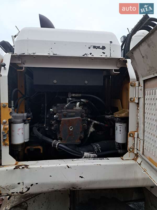 Колесный экскаватор Komatsu PW 2010 в Виннице