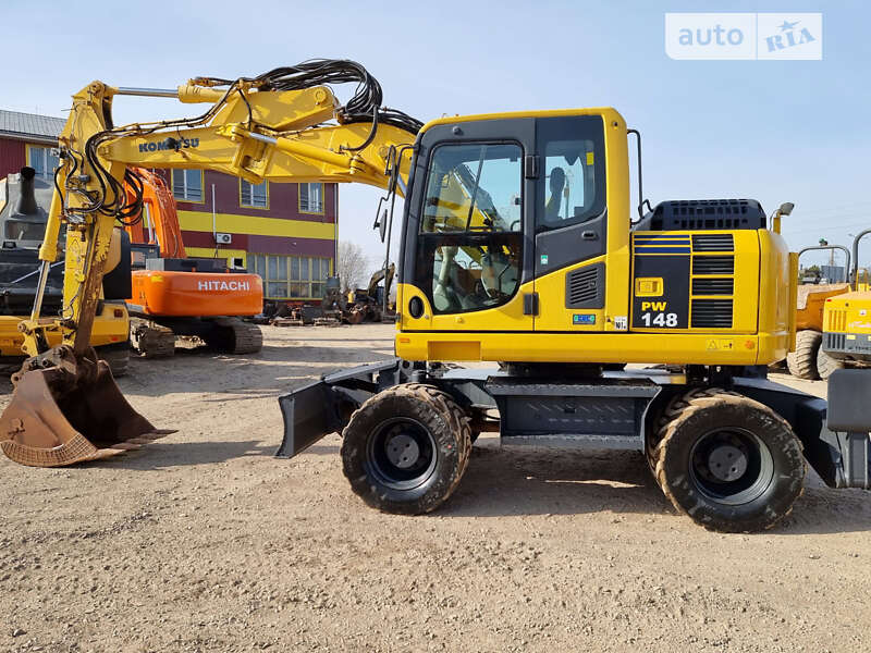 Колесный экскаватор Komatsu PW 2016 в Одессе