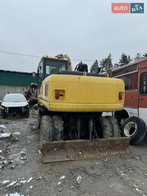 Колесный экскаватор Komatsu PW 2004 в Полтаве