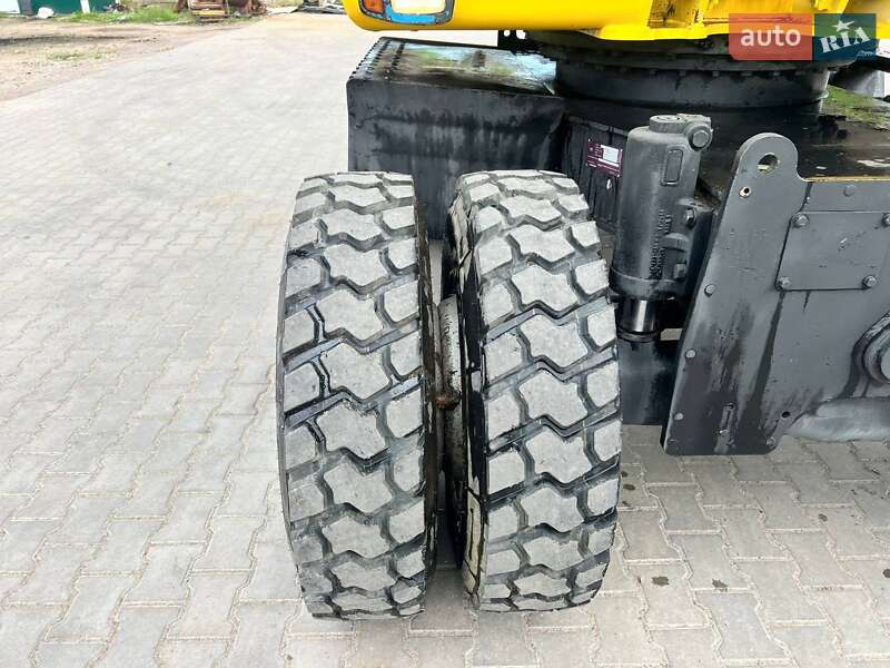 Экскаватор погрузчик Komatsu PW 2007 в Одессе