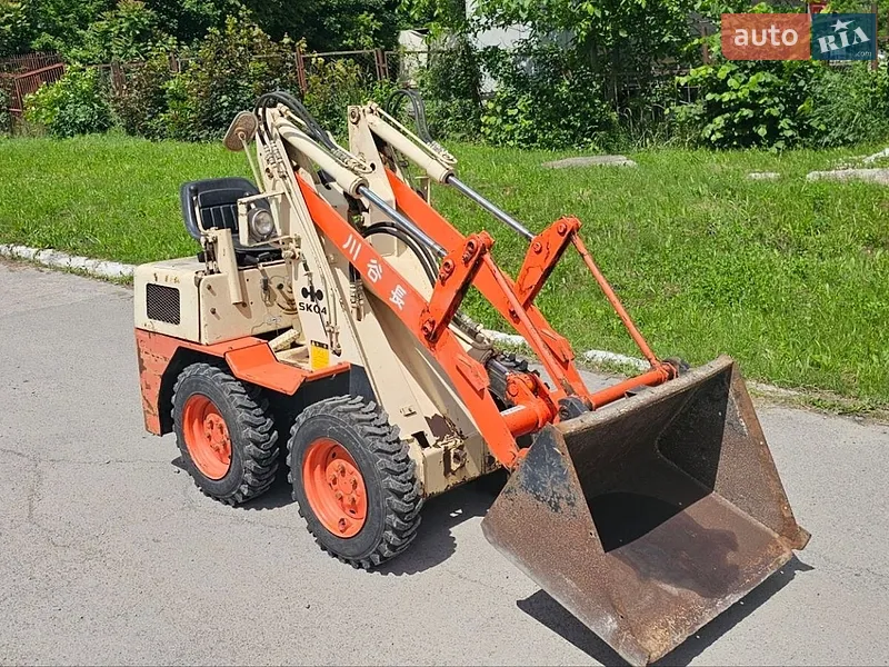 Komatsu SK 2004