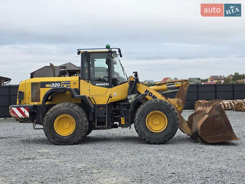 Komatsu WA 2015